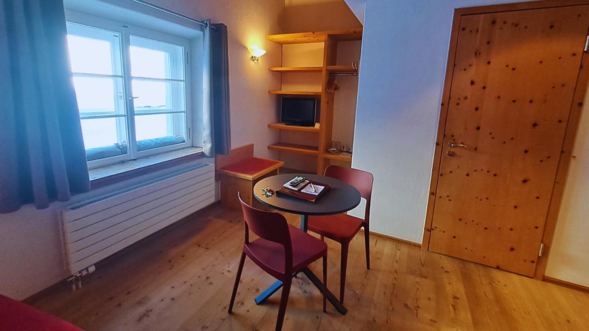 Gasthaus & Hotel Berninahaus Pontresina Δωμάτιο φωτογραφία
